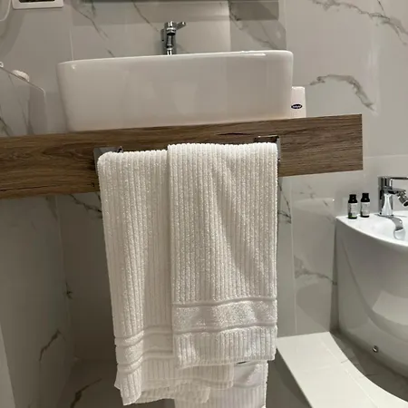 Couette-café Civico 8 4*